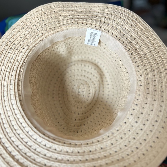 Hat - Picture 2 of 5